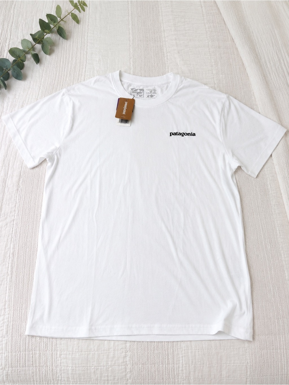 Patagonia Men’s White Logo Short Sleeve Tee